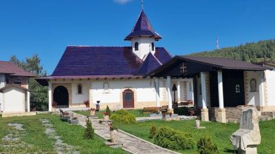 Mănăstirea Muntele Rece, Cluj - De la jertfa eroilor la rugăciune
