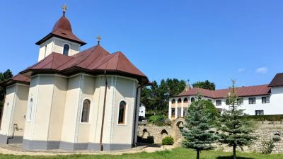 Mănăstirea Soporu de Câmpie, Cluj - liniștea Sfintei Treimi între dealuri și păduri