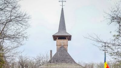 Mănăstirea Sfântul Mare Mucenic Gheorghe, Giurgiu - cu biserică maramureșeană