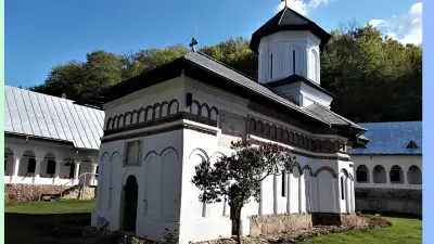 Mănăstirea Crasna, Gorj - ctitorie bizantină la poalele Munților Parâng