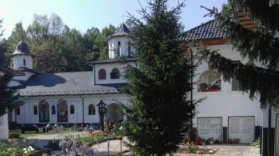 Mănăstirea Sfânta Treime, Strâmba, Gorj - 5 secole de existență