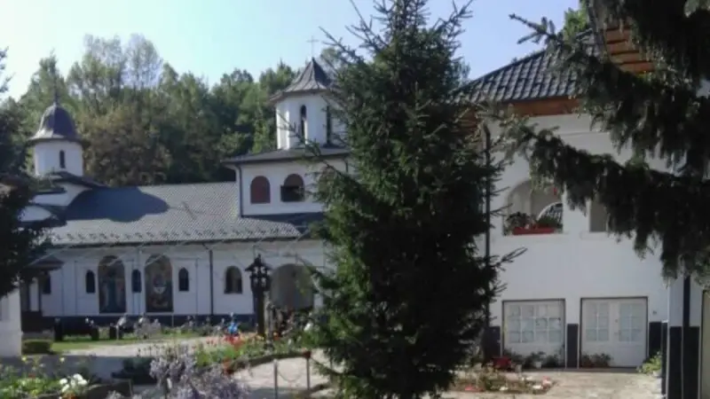 Mănăstirea Sfânta Treime, Strâmba, Gorj