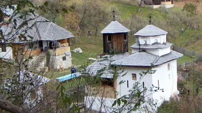 Schitul Sfinții Arhangheli Mihail și Gavriil, Cioclovina de Jos, Gorj