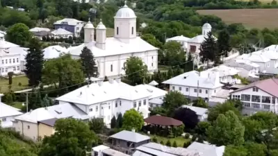 Mănăstirea Păsărea, Ilfov - bijuteria monahală de pe malul Lacului Pustnicu