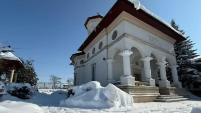 Schitul Sfinții Arhangheli, Găneasa, Ilfov - refugiu spiritual pe malul lacului Păsărea — Hram!