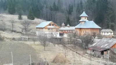 Schitul Cuviosul Pahomie cel Mare – Hangu, Neamț - continuatorul unei istorii de peste cinci secole — Hram!