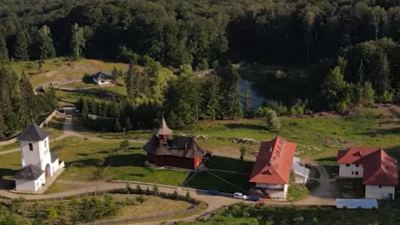 Schitul Poiana lui Ioan, Neamț - o sihăstrie în mijlocul pădurilor seculare
