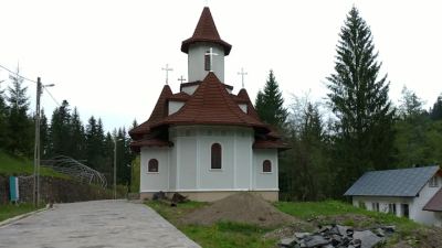 Schitul Poiana Maicilor, Răpciunița (Neamț) - vatră monahală renăscută la poalele Ceahlăului