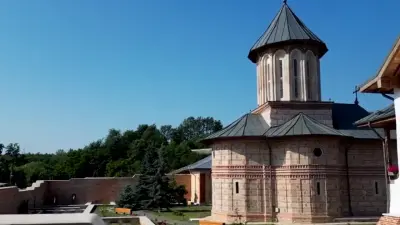 Mănăstirea Călui, Olt - cetatea de piatră a neamului Buzeștilor