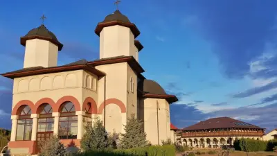 Mănăstirea Parepa, Prahova - între memoria eroilor și tradițiile locului Mănăstirea Parepa, Prahova - între memoria eroilor și tradițiile locului