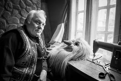 Ion Albu, făuritorul măștilor tradiționale