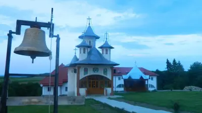 Schitul Codru – Cajvana, Suceava.Slujire pentru aproapele în ritmul rugăciunii și al milei creștine.