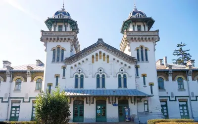 Gara Curtea de Argeș