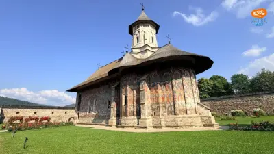 Mănăstirea Moldovița – Vatra Moldoviței, Suceava. Faimoasă pentru fresca exterioară și eleganța arhitecturii moldovenești. — Hram!