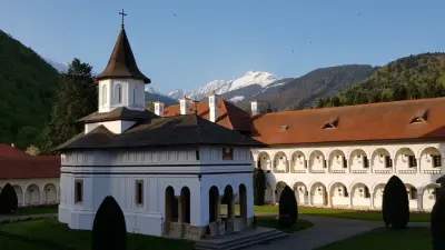 Mănăstirea Brâncoveanu, Sâmbăta de Sus, Brașov - trei secole de istorie la poalele Munților Făgăraș