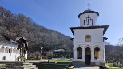 Mănăstirea Surpatele, Vâlcea - vechea ctitorie refăcută de Doamna Maria Brâncoveanu