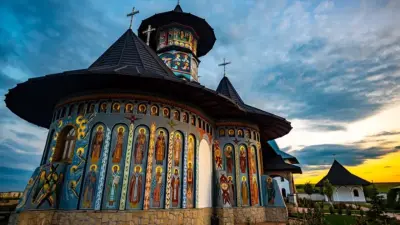 Mănăstirea Alexandru Vlahuță, Vaslui. Biserica inspirată de vechile ctitorii ale Moldovei
