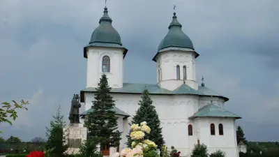 Catedrala Episcopală Huși, Vaslui