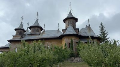 Mănăstirea Schimbarea la Față, Vaslui - de la casa lui Mihail Ralea la așezământul monahal de astăzi