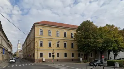 Liceul reformat din Satu Mare, piața Păcii