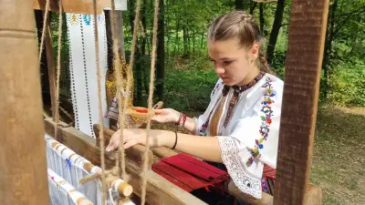 Buzgar Bianca Maria, țesut la războiul orizontal