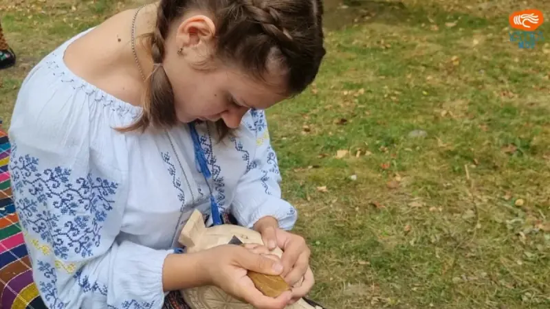Capusteanu Gabriela, prelucrarea artistică a lemnului