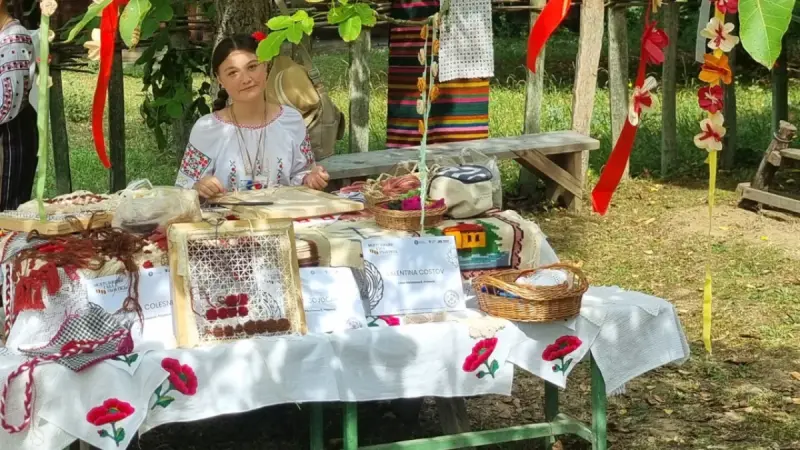 Costov Valentina, țesut la gherghef