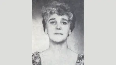 Clelia OTTONE, ilustratoare și scenografă de teatru de păpuși Clelia OTTONE, ilustratoare și scenografă de teatru de păpuși