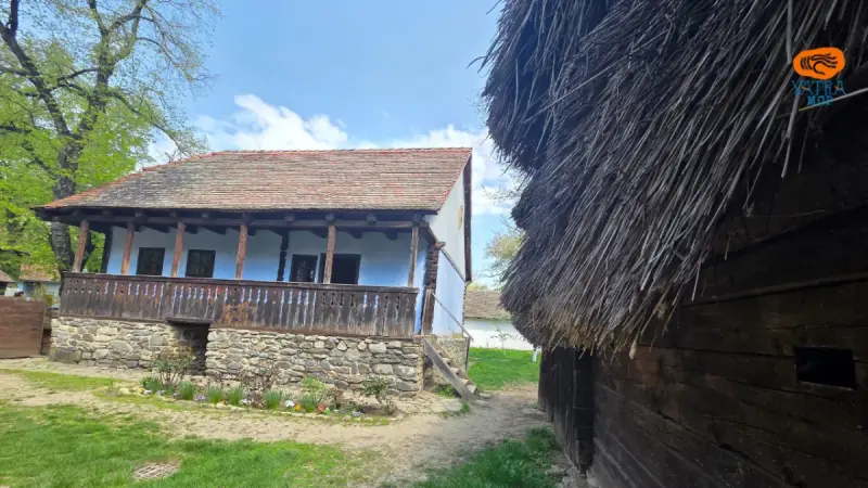 Casă și Gospodărie tradițională din Drăguș, Brașov