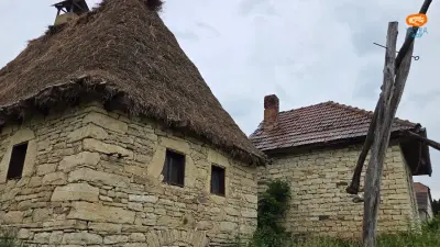 Casele de piatră din Chidea, Vultureni. Patrimoniul împietrit al Văii Borșei