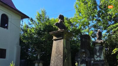 Monumentul funerar al lui C. D. Aricescu de la Biserica Flămânda