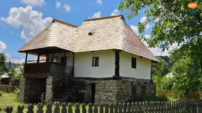 Arhitectura tradițională din Bujoreni–Muereasca, Vâlcea. Evoluția locuinței țărănești și specificul construcțiilor