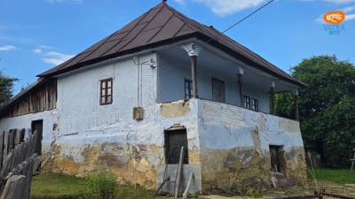 Malu cu Flori, Dâmbovița. Satul moșnenesc și arhitectura caselor de pe valea Dâmboviței