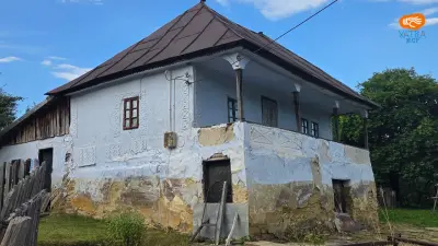 Malu cu Flori, Dâmbovița. Satul moșnenesc și arhitectura caselor de pe valea Dâmboviței