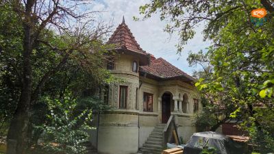 Bilcești, Argeș. Satul de pe culmea Pravățului și ansamblul Alimănișteanu