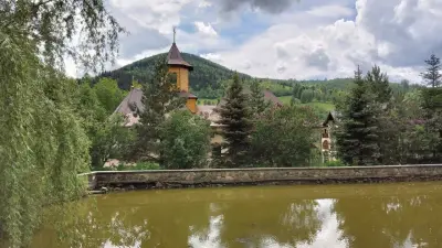 Schitul Adormirea Sfintei Ana, Vama, Suceava - așezământul  ascuns în pădurile Bucovinei — Hram!