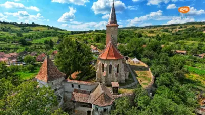 Biserica evanghelică fortificată din Curciu – bazilica medievală transformată în biserică-hală