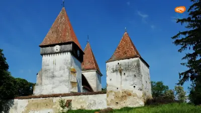 Biserica fortificată din Merghindeal – turnul-clopotniță, fântâna interioară și incinta trapezoidală