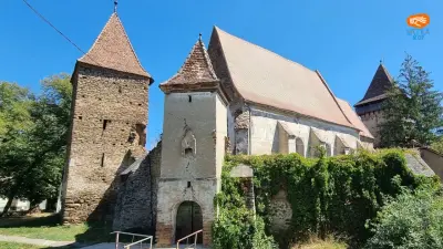 Biserica evanghelică din Valchid – portalul din 1441 și corul boltit în 1507