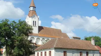 Biserica fortificată din Bunești – bazilica medievală și corul cu guri de aruncare