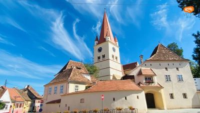 Biserica evanghelică din Cisnădie – turnul de 59 de metri și Tezaurul Sfintei Walpurga