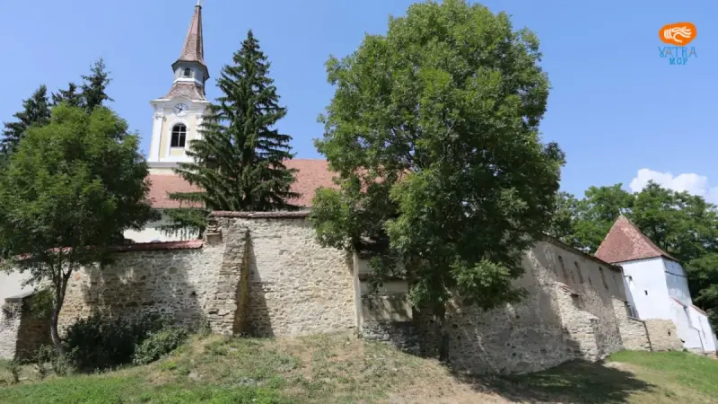 Biserica fortificată din Criț