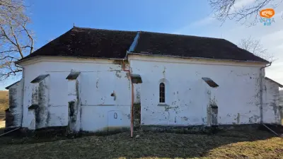 Biserica reformată din Cușmed – sanctuarul gotic și clopotnița de lemn din 1747