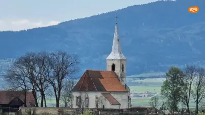Biserica „Sfântul Ioan Botezătorul” din Delnița – turnul gotic și tavanul pictat din 1613