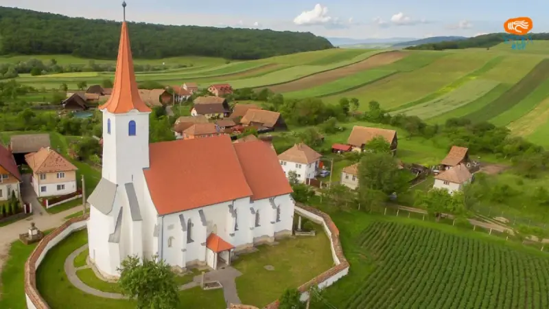 Biserica medievală din Mugeni
