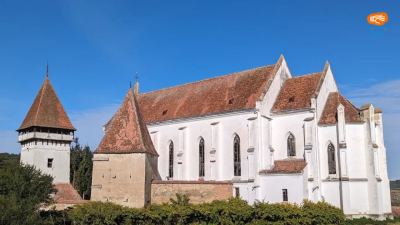 Biserica evanghelică din Senereuș – incinta medievală și altarul lui Carl Dörschlag