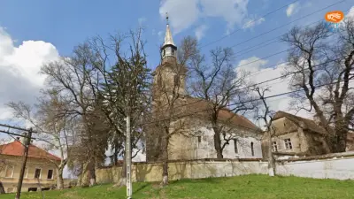 Biserica evanghelică din Șaeș – biserica-hală din 1820 și vestigiile incintei fortificate