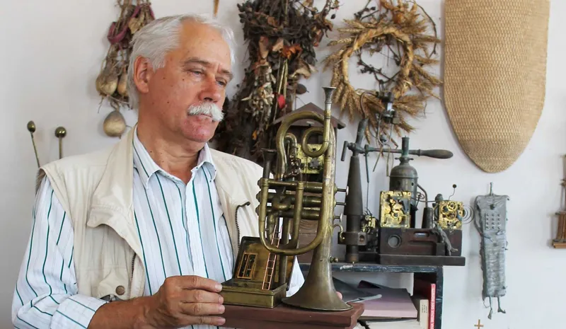 Onisim COLTA, sculptor, scenograf