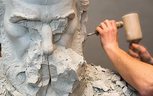 Sculptori români, clasici si contemporani