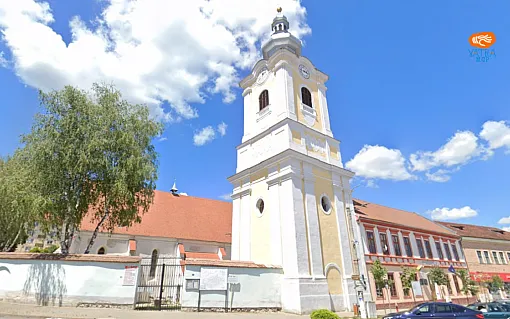 Biserica medievală din Rupea – portaluri gotice, fresce și altarul din 1709